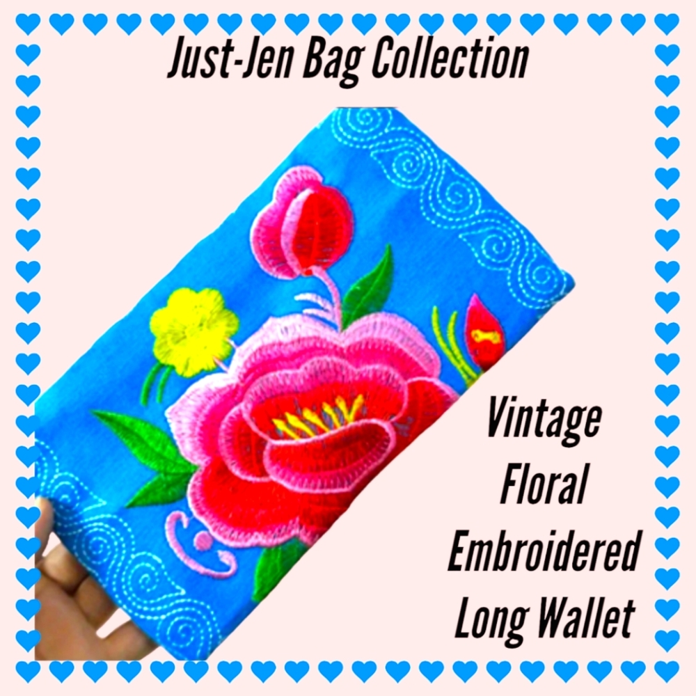NWT!! Beautiful New Vintage Blue Floral Embroidered Long Wristlet Wallet !!💖💖